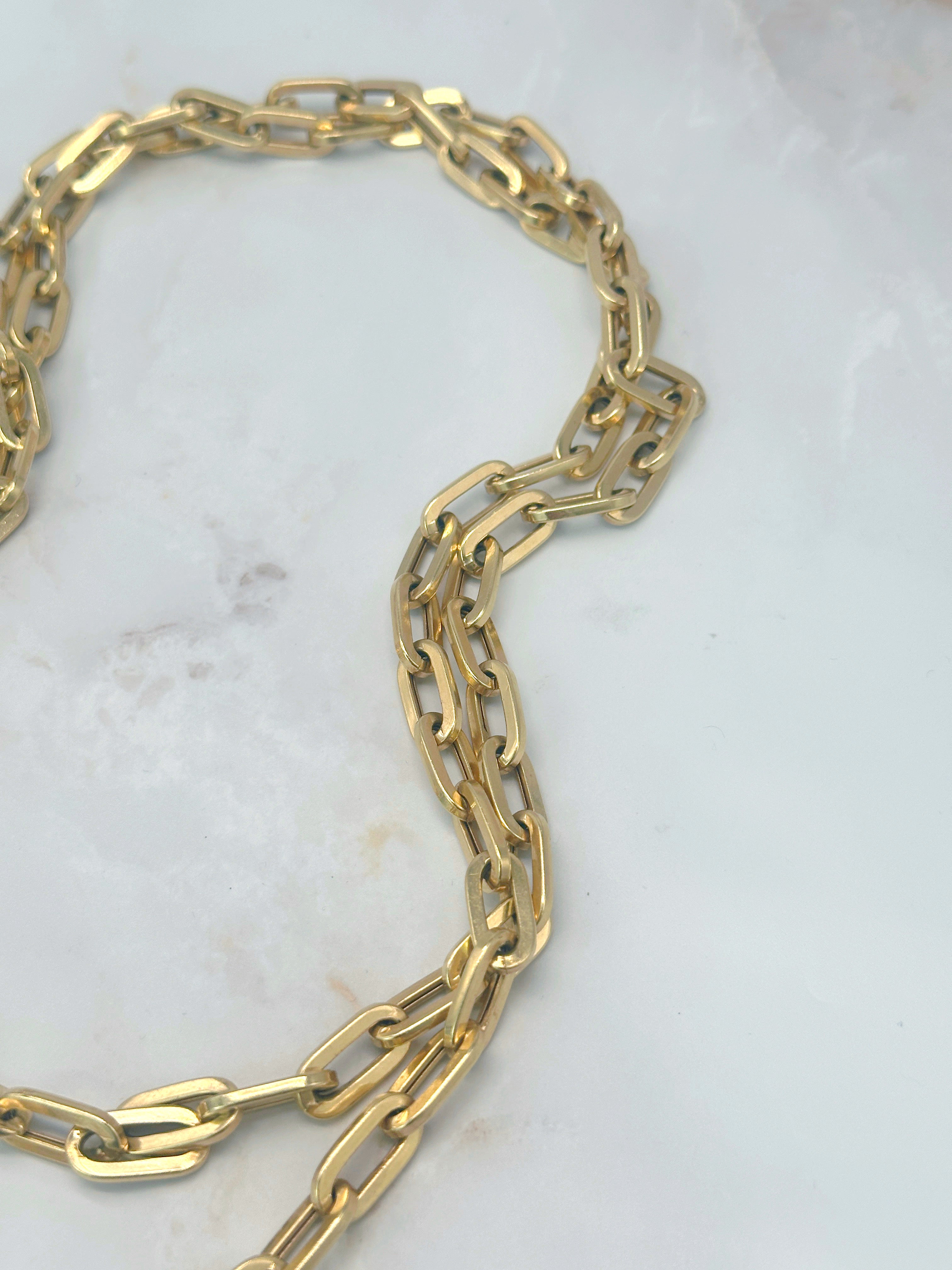 Lange vergoldete Vintage-Halskette mit eckigen Gliedern