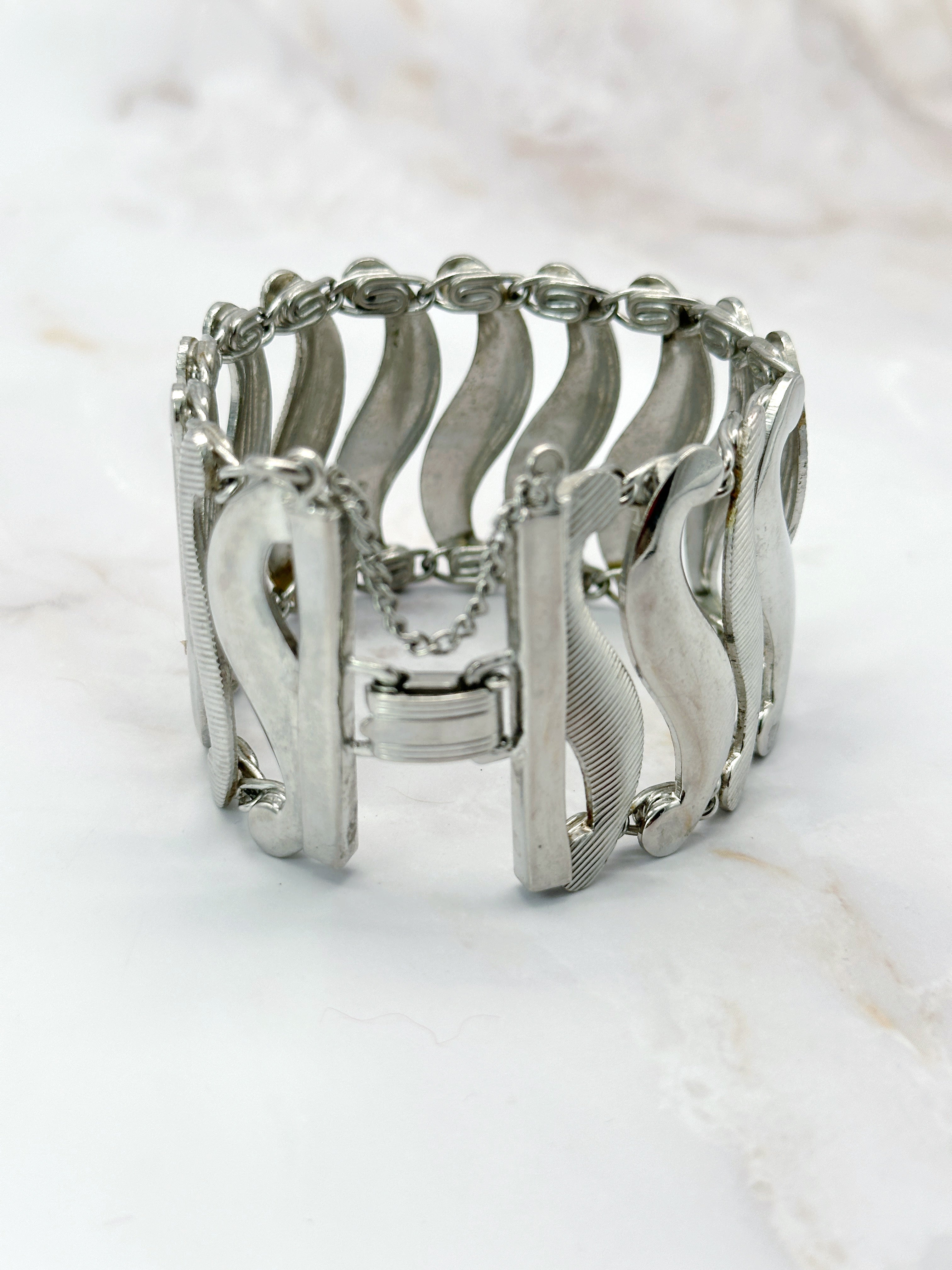 Silberfarbenes Vintage Armband mit S-förmigen Gliedern & Sicherheitskettchen