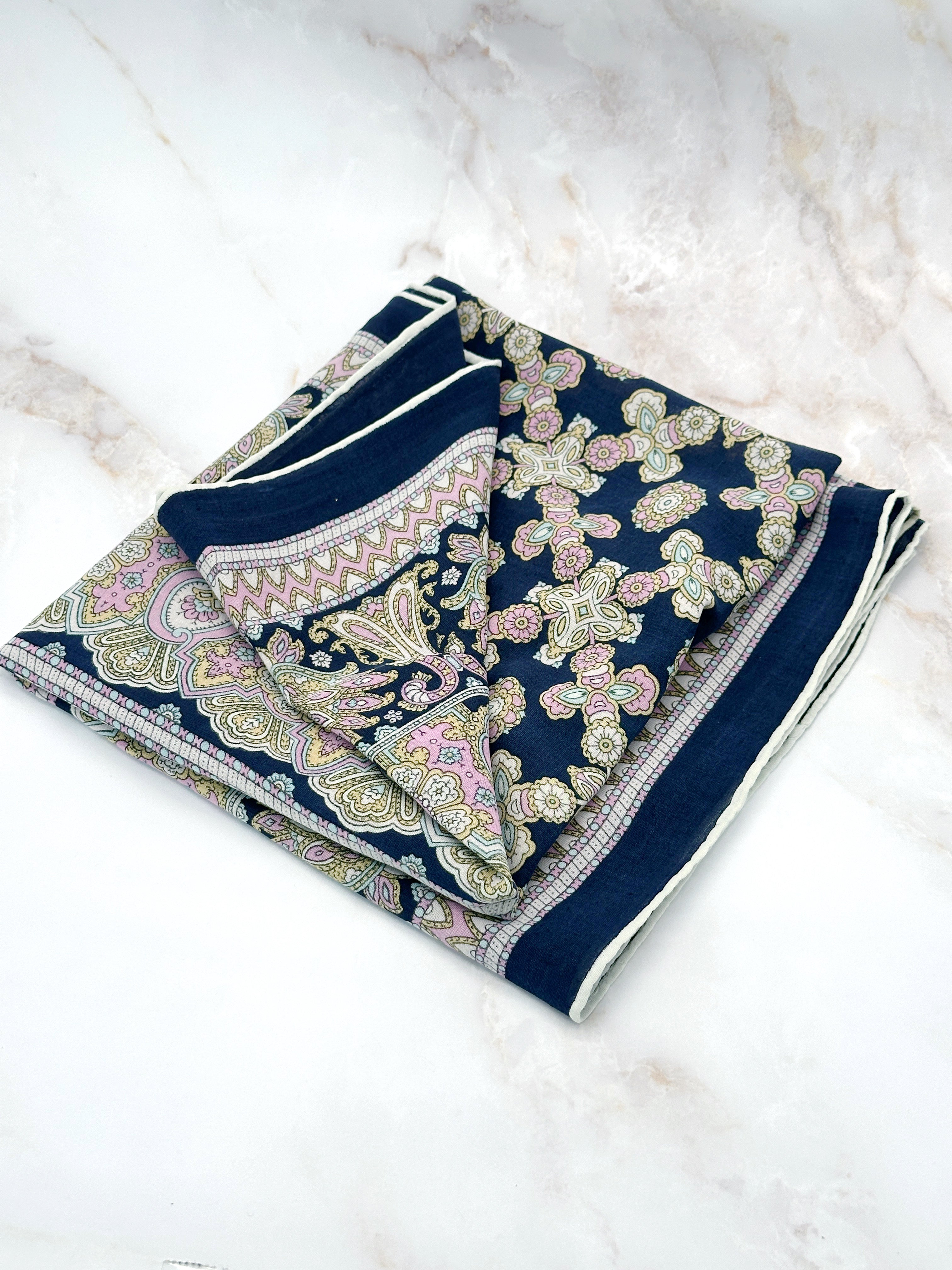 Vintage Seidentuch mit Paisleymuster in Dunkelblau, Pink und Türkis