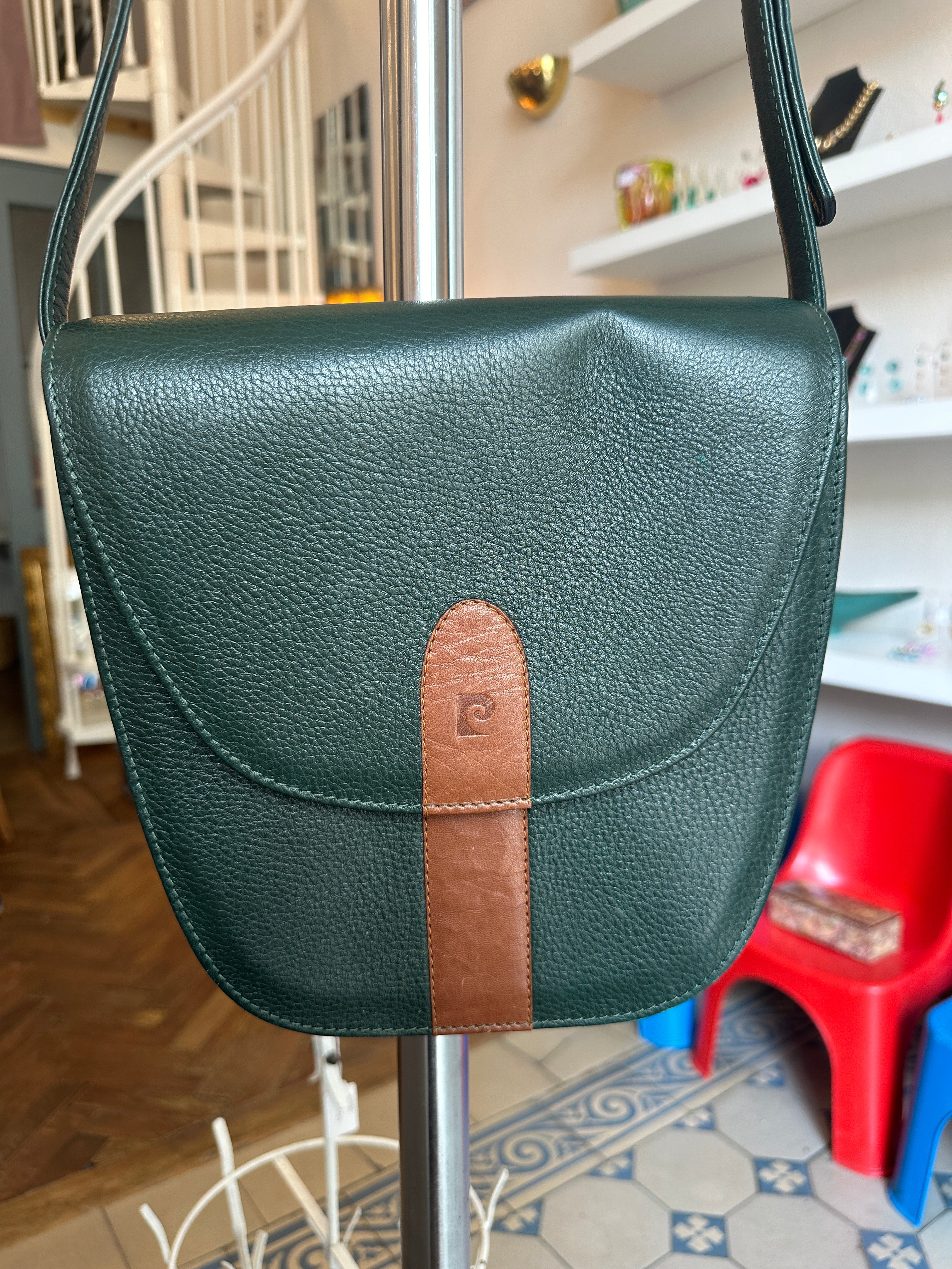 Vintage handbag Pierre Cardin