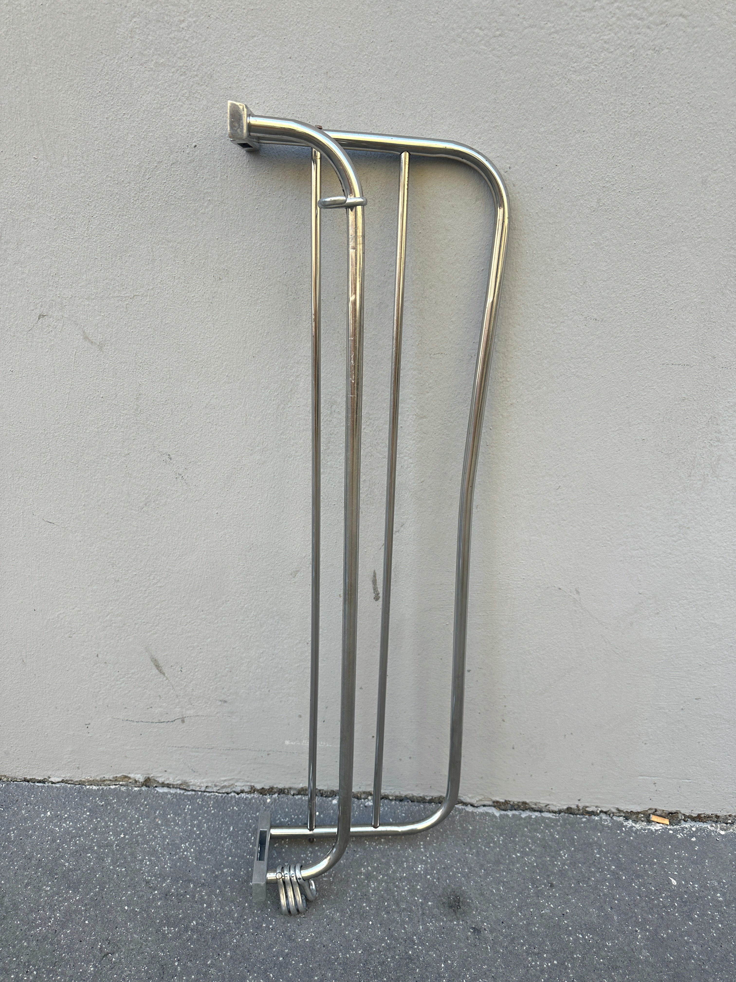 Vintage Wand-Garderobe aus Chrom mit Hutablage